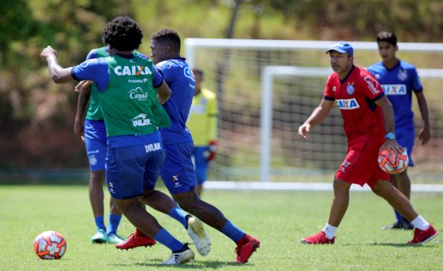 Bahia estreia no campeonato Baiano com comando de Cláudio Prates contra o Flu de Feira 1