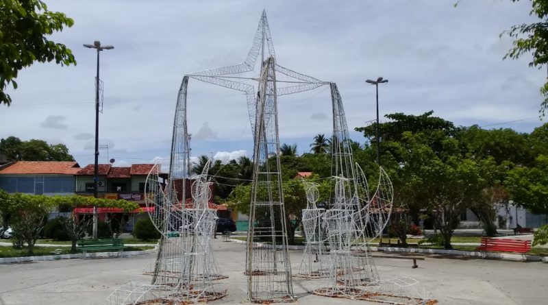 Mesmo com o fim do ciclo Natalino iluminação continua em toda Camaçari 1