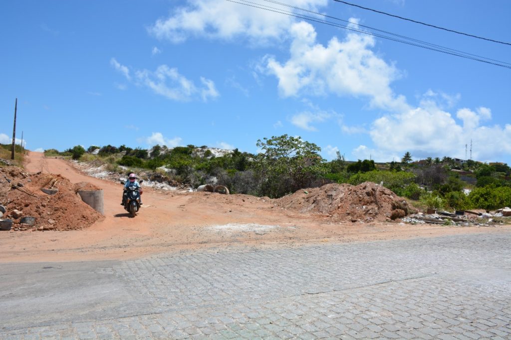 Associação dos moradores da Via Parque aciona a prefeitura para a proteção das Dunas de Abrantes/Jauá 3