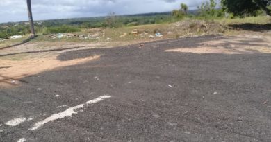 Ponto de ônibus é retirado deixando a população ao sol e chuva em Catú de Abrantes 2