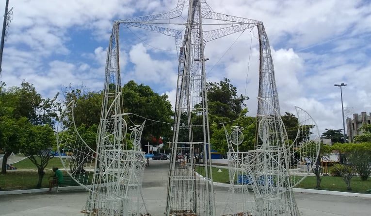 Decoração de Natal da Orla por pouco não faz alegoria do Carnaval 1