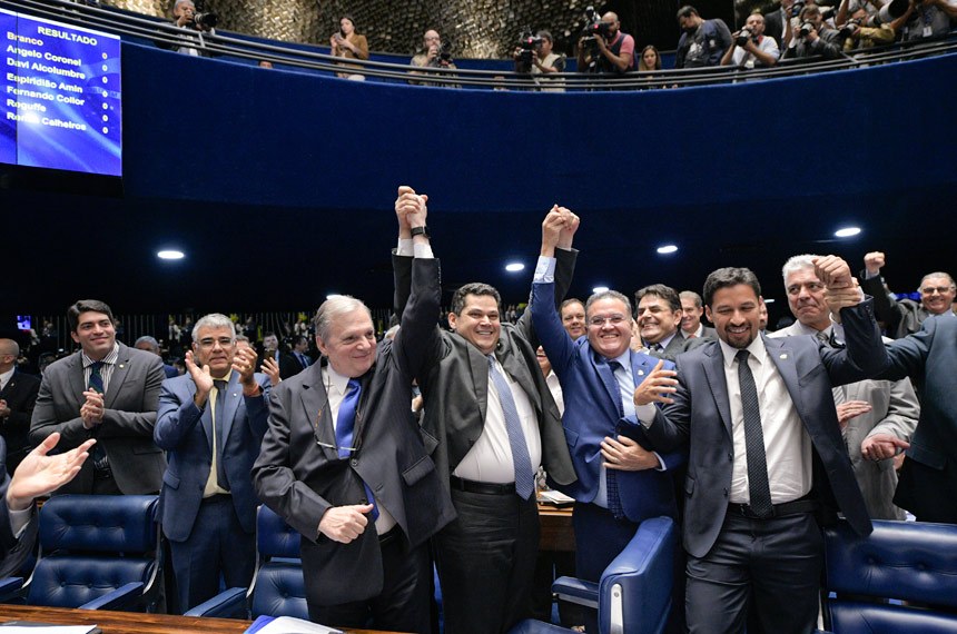 Davi Alcolumbre é eleito novo presidente do Senado Federal 1