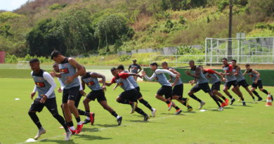 Em treino técnico Marcelo Chamusca tenta ajustar time para o próximo jogo do Vitória 3