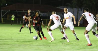 Vitória perde para o Bragantino (SP) jogando no Barradão 3