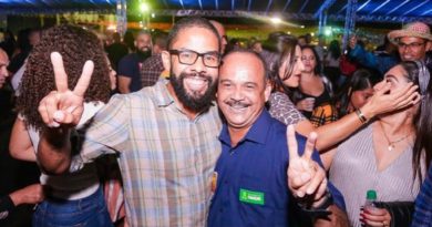 Aparição de Elinaldo e Otaviano Maia revela o modelo de política em Camaçari 3