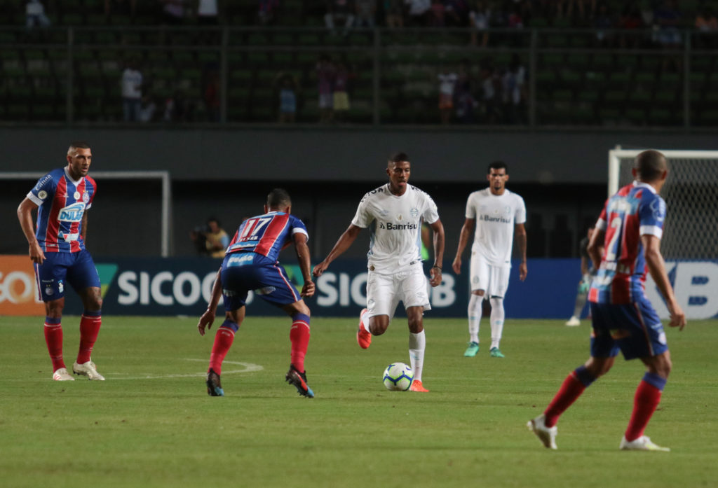 Bahia vence o Grêmio e encosta nos líderes do Brasileirão 1