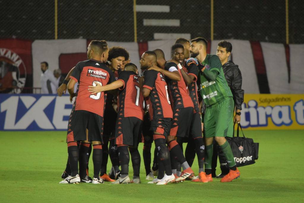 Buscando deixar a lanterna, Vitória pega o Criciúma pela série B do brasileiro 1