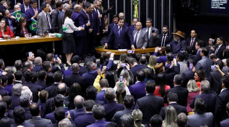 Câmara aprova texto-base da reforma da Previdência em 1º turno 1