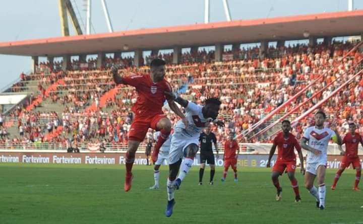 Vitória vence a primeira fora de casa e sai da zona de rebaixamento 2