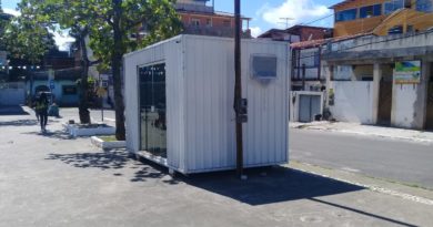 Container instalado de forma irregular continua na Praça da Matriz em Vila de Abrantes 2