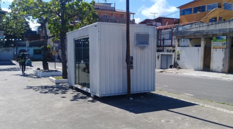 Container instalado de forma irregular continua na Praça da Matriz em Vila de Abrantes 1