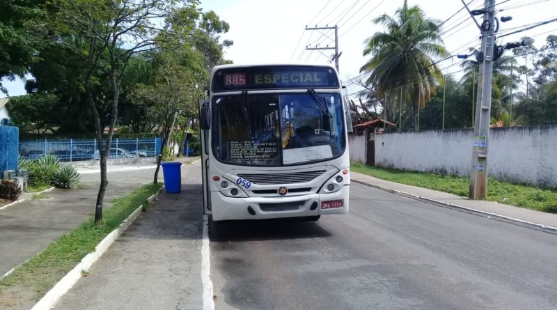 Ônibus que faz linha Jauá/Estação Aeroporto é assaltado na BA-099 1