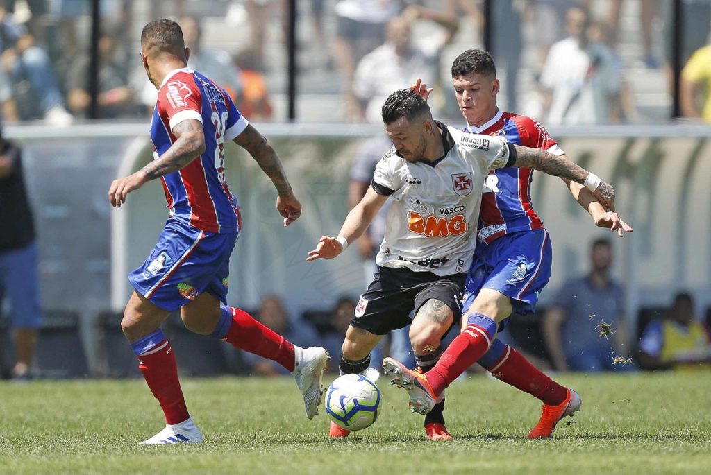 Vasco é superado pelo Bahia em São Januário 1