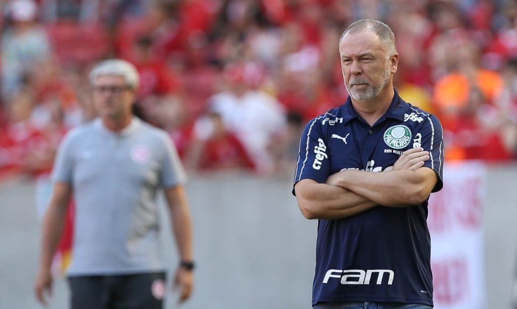 Mano Manezes fala de "gosto amargo" em empate do Palmeiras e critica: "VAR não pode ter camisa" 1