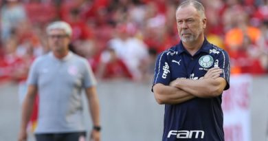 Mano Manezes fala de "gosto amargo" em empate do Palmeiras e critica: "VAR não pode ter camisa" 3