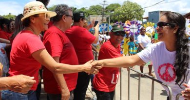 Ex-prefeito Caetano marca presença no desfile de Abrantes e faz críticas ao governo municipal 3