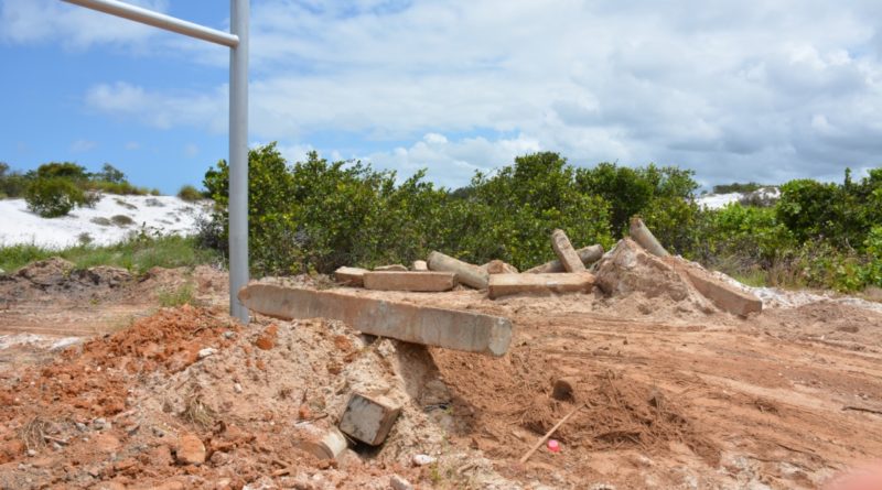 Parque das Dunas: Bloqueio colocado para evitar o roubo de areia é retirado por ações de vândalos 1