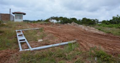 Parque das Dunas: Pórtico é derrubado na entrada do sítio encantamento em Jauá. 3