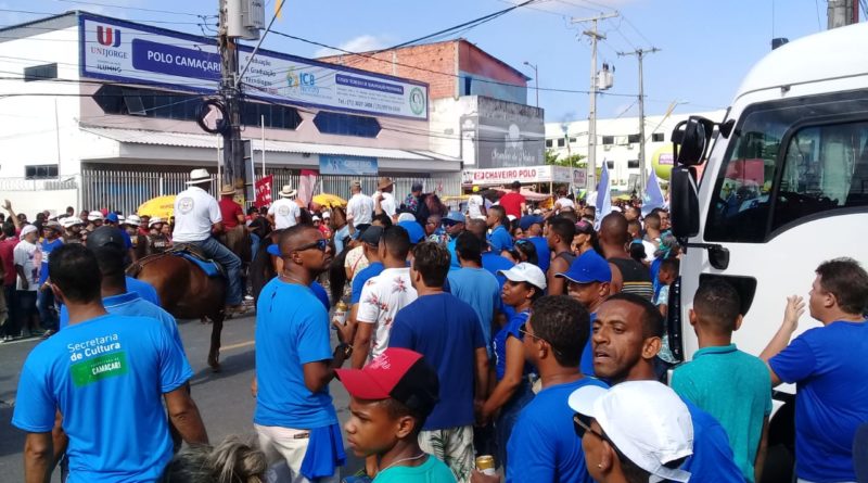 Democratas e Petistas invadem o circuito antes do fim do desfile cívico 1