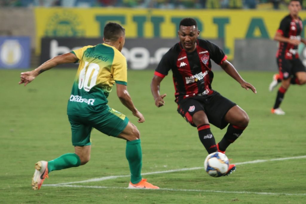 Vitória reage no segundo tempo e vence de virada na Arena Pantanal 1