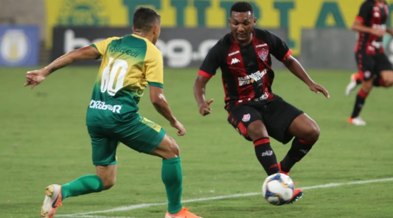 Vitória reage no segundo tempo e vence de virada na Arena Pantanal 1