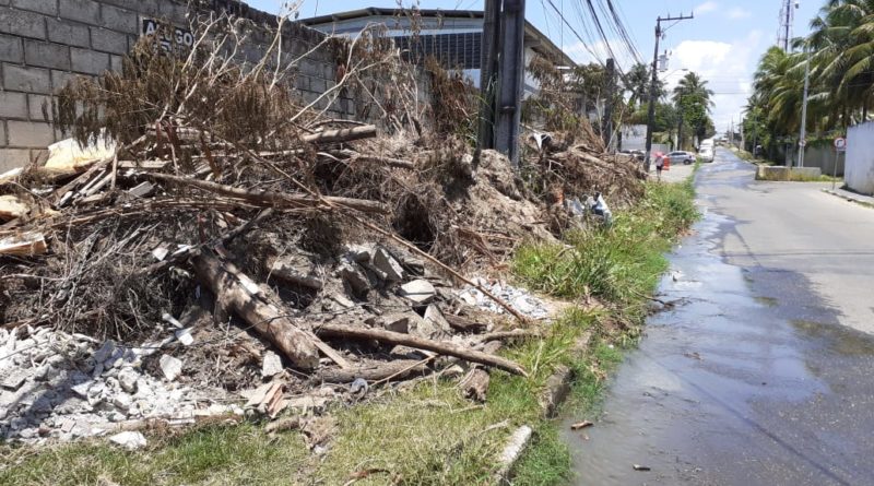 Rua Itagibá em Lauro de Freitas se encontra em completo abandono 1