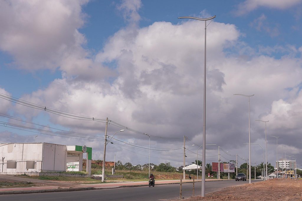 Com previsão de término em dez meses, obras na Avenida Jorge Amado-Sede de Camaçari já passa do 17º mês 1