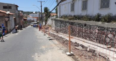 Obra da Embasa causa transtornos no trânsito de Abrantes 2