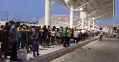 A triste rotina dos usuários do transporte público de Abrantes e Jauá no Terminal Aeroporto 4