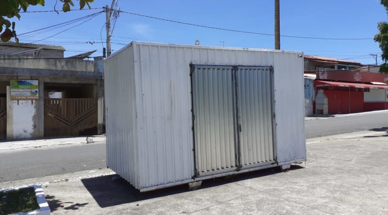 Container continua ocupando calçada em Abrantes for falta de ação da prefeitura de Camaçari 1