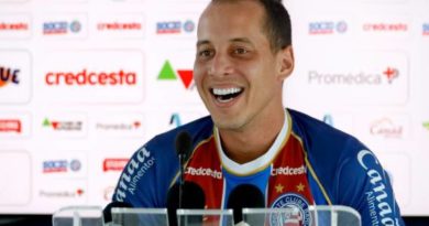 Após batalha para reincidir com o Cruzeiro, Rodriguinho é apresentado no Bahia 3