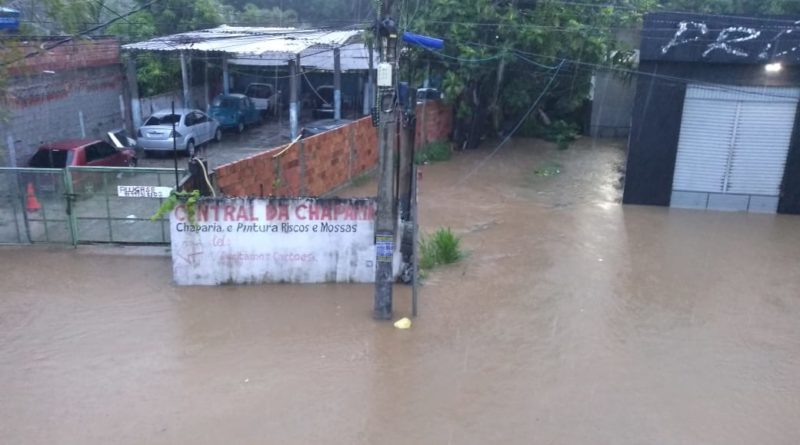 Falta de infraestrutura provoca alagamentos em Vila de Abrantes 1