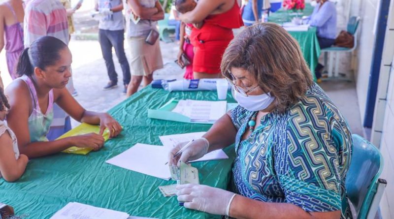 Pais de alunos fazem críticas ao Programa Vale Merenda da Prefeitura de Camaçari 1