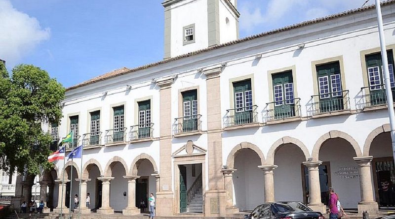 Câmara de Salvador é assaltada na madrugada desta segunda (03) 1