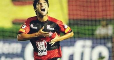 Cria da base do Vitória, Arthur Maia é homenageado no Hospital Arena Fonte Nova 3