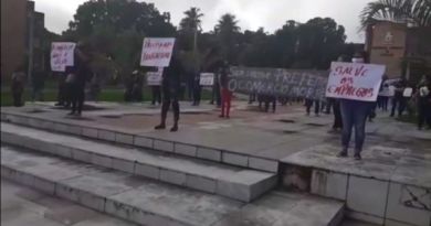 Comerciantes de Camaçari faz manifestação pela reabertura do comércio 3