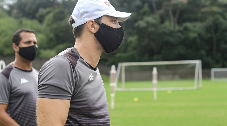 Vitória: Bruno Pivetti tenta amenizar eliminações do último final de semana 1