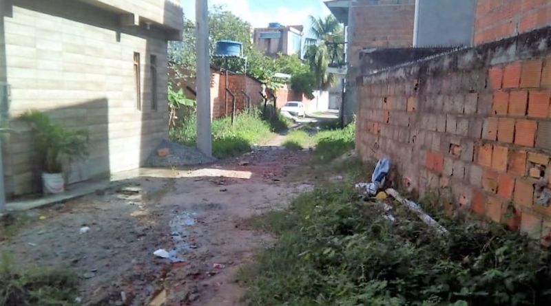 Morador da comunidade do Fradinho em Vila de Abrantes denuncia abandono em rua do bairro 1