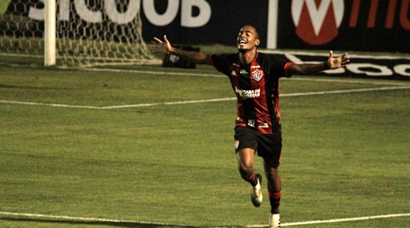 Rafael Carioca acerta belo chute e coloca o Vitória no G4 do Brasileirão 1