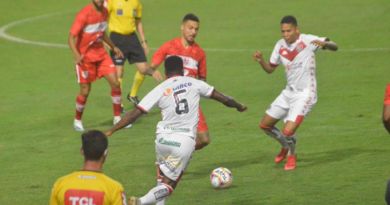 Com gol aos 48 minutos, Vitória arranca empate no Rei Pelé 2