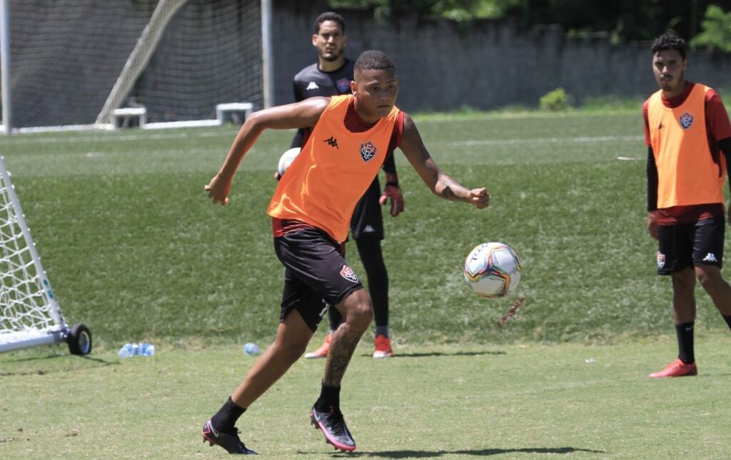 Vitória aproveita folga na tabela para trabalhar mais forte 1