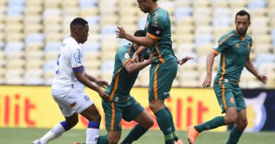 De pênalti, Fluminense bate o Bahia no Maracanã 1