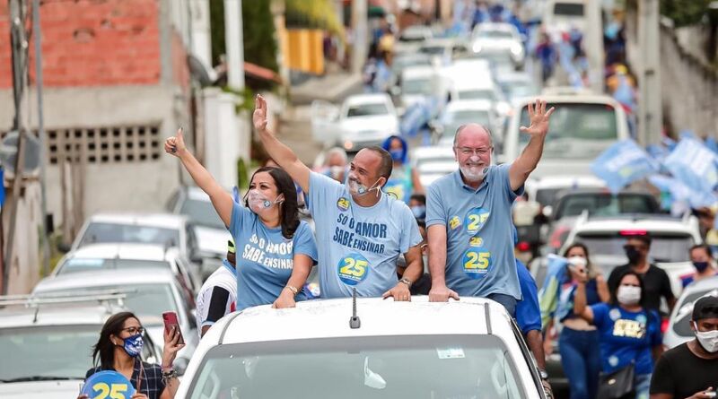 Elinaldo faz grande carreata de Vila de Abrantes à Jauá em seu primeiro evento após cumprir isolamento da covid-19 1