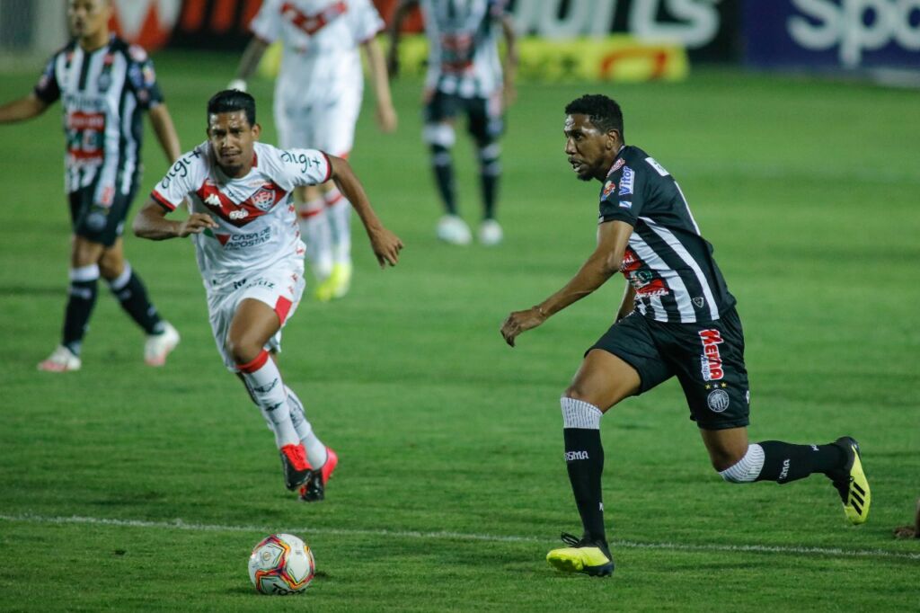 Vitória leva gol nos acréscimos e deixa escapar os primeiros três pontos fora de casa 1
