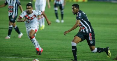 Vitória leva gol nos acréscimos e deixa escapar os primeiros três pontos fora de casa 1