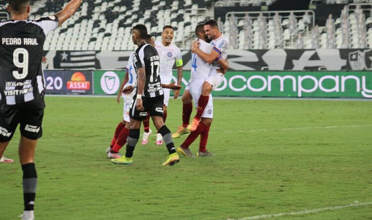 Bahia vence o Botafogo em jogo adiado da primeira rodada do Brasileiro, afunda o time carioca e deixa o Z-4 2