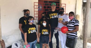 Projeto Livre Live realiza programação na Orla e distribui presentes para a comunidade da Estivas de Buris em Abrantes 3