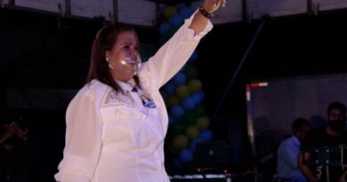 Cristiane Bacelar mostra força política durante evento em Camaçari 2