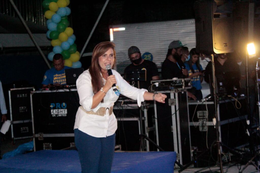 Cristiane Bacelar mostra força política durante evento em Camaçari 5