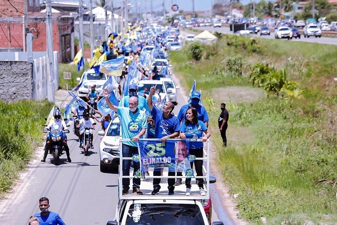 Elinaldo toma as ruas de Arembepe e Areias em mais uma carreata 2